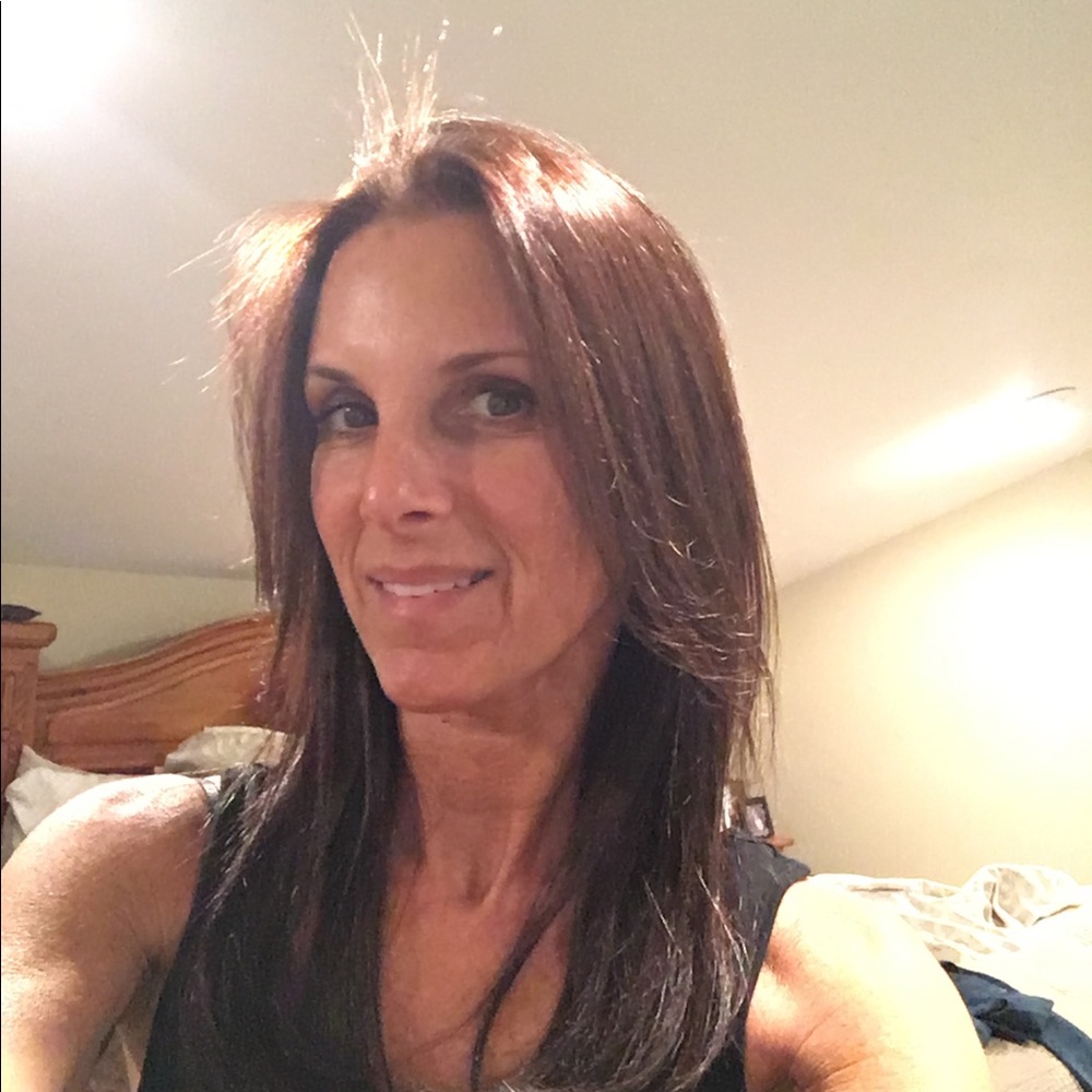 Meet your Posher, Mara